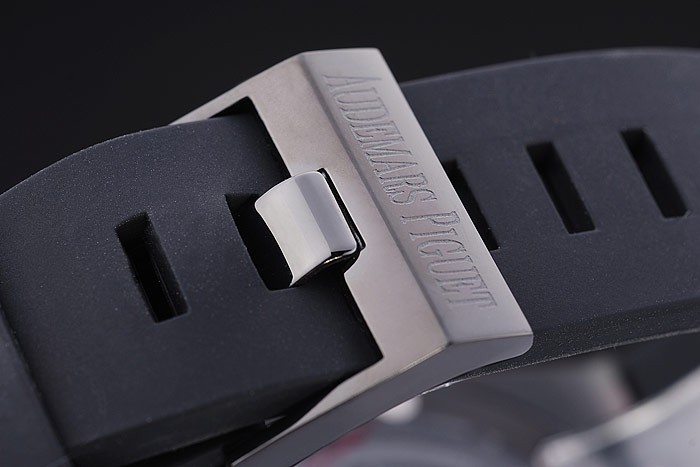 Audemars-Piguet-520-4 Diameter: 45 x 38 mm